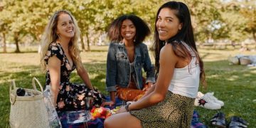 Friendship Advice Article - friendship_frugomocom_11_1751038843_f8041993_is_social_.html - Cover Image